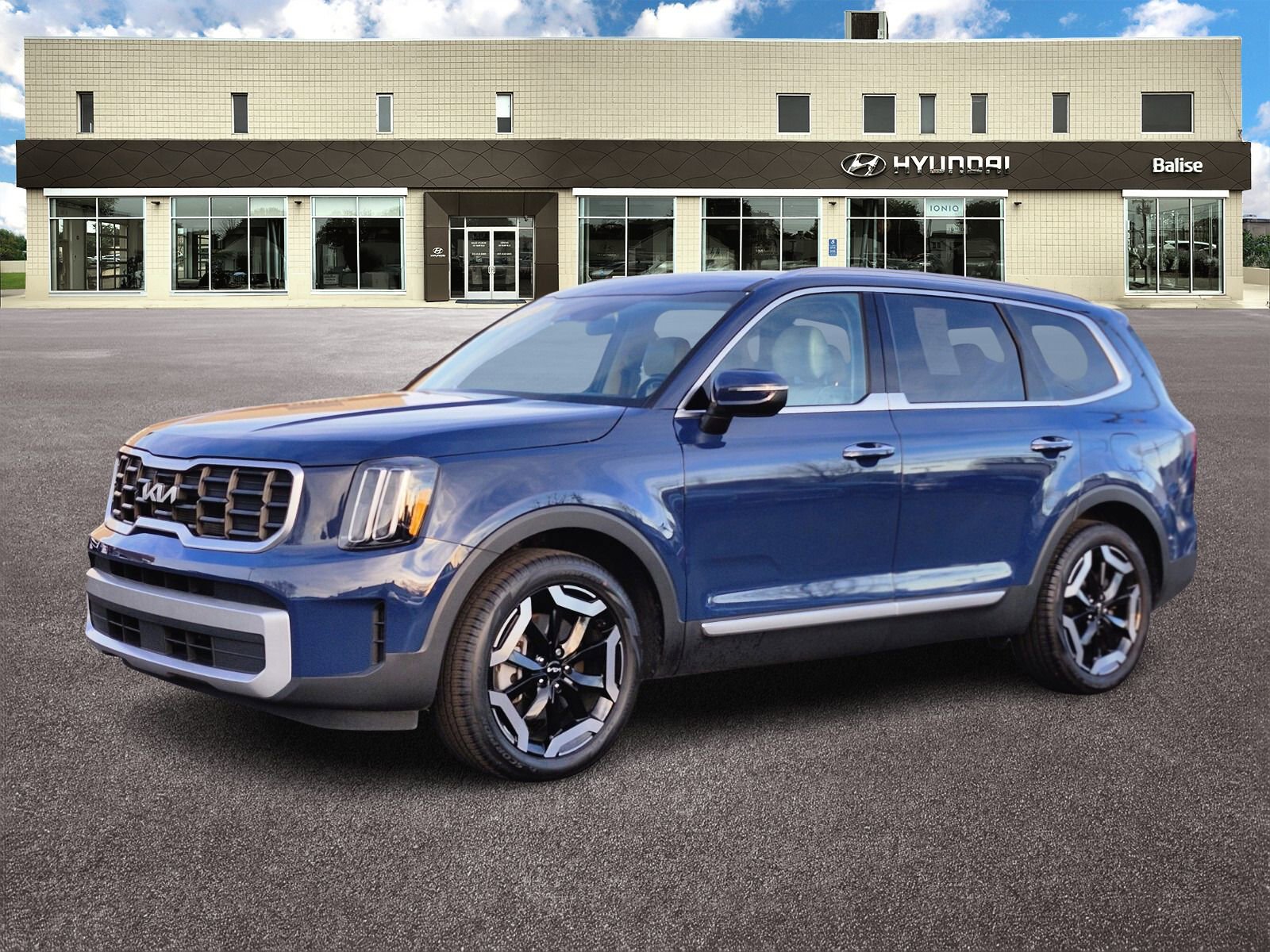 Used 2024 Kia Telluride S w/ S Sunroof Package image 7