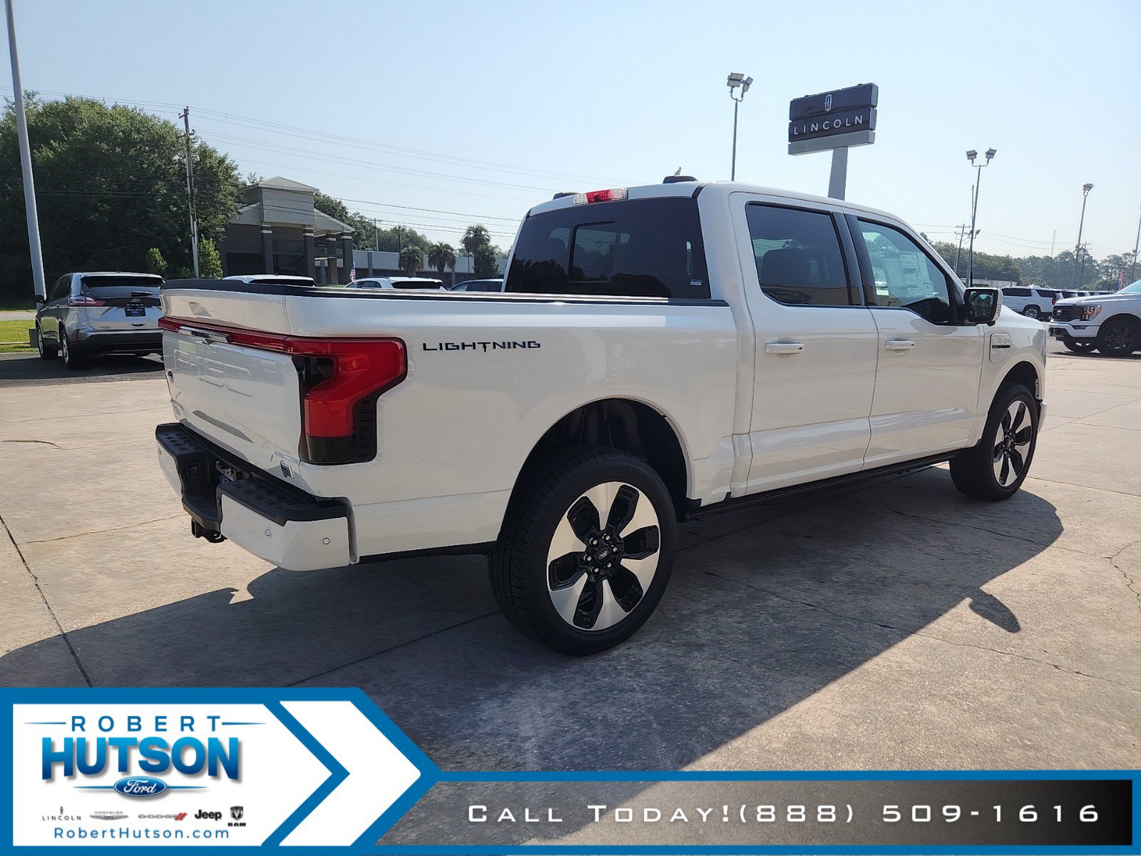 New 2023 Ford F150 Lightning Platinum AWD/4WD image 6