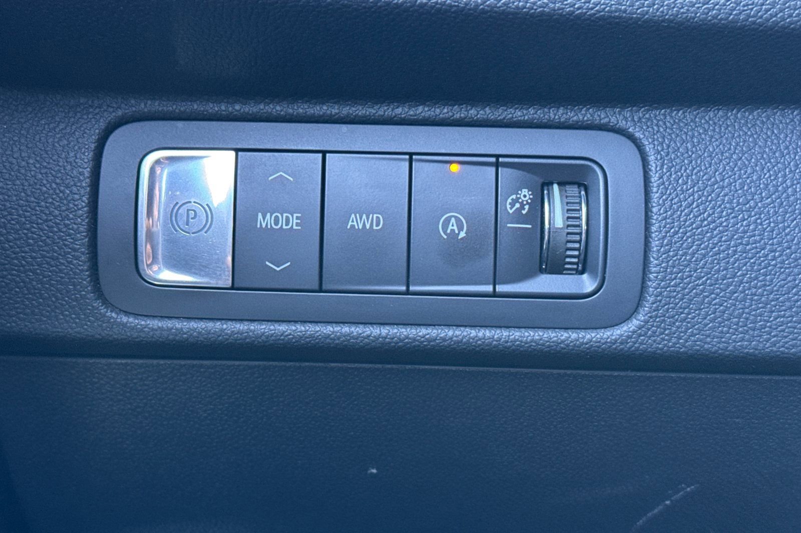 Used 2025 Chevrolet Traverse Z71 AWD/4WD image 40