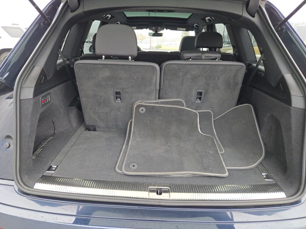 Used 2025 Audi Q7 3.0T Premium Plus image 16