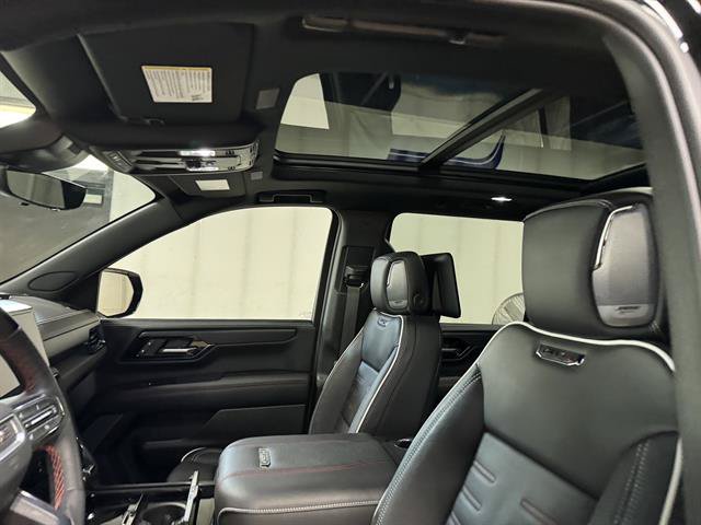 Certified 2025 GMC Yukon XL AT4 Ultimate AWD/4WD image 16