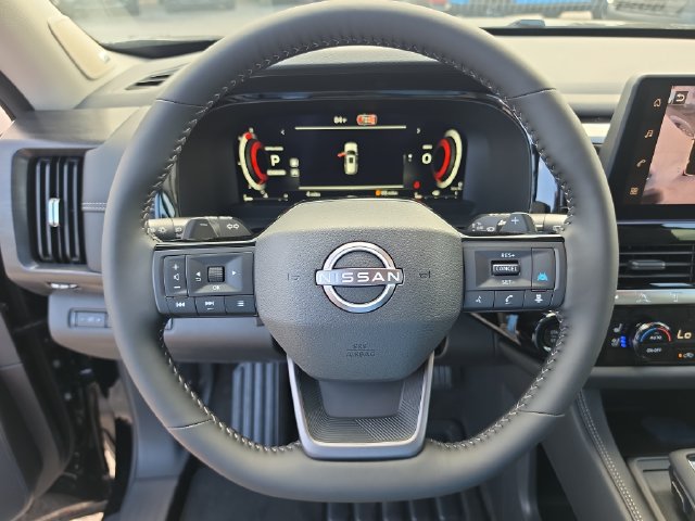 New 2026 Nissan Pathfinder Platinum FWD image 31