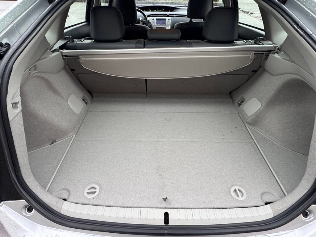 Used 2013 Toyota Prius Five image 26