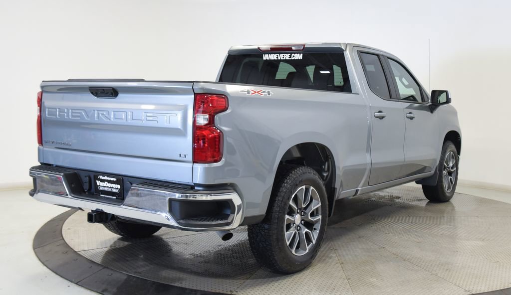 Used 2025 Chevrolet Silverado 1500 LT AWD/4WD image 14