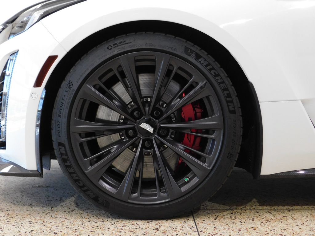 Used 2024 Cadillac CT5 V Blackwing w/ Carbon Fibre Package 2 RWD image 24