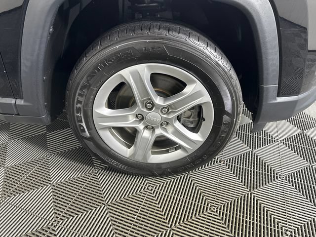 Certified 2023 Jeep Compass Latitude w/ Convenience Group AWD/4WD image 34