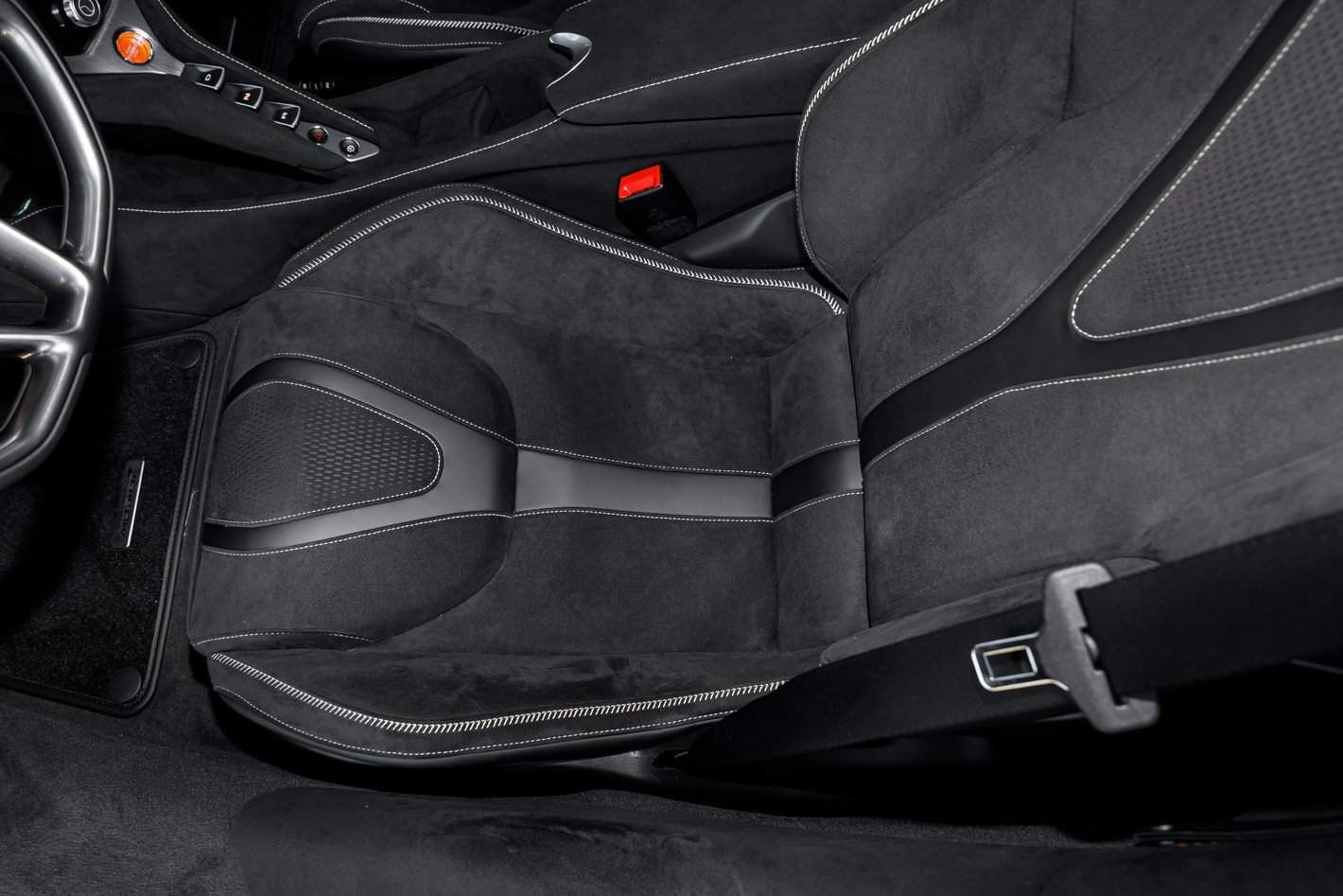 New 2027 McLaren 750S RWD image 43