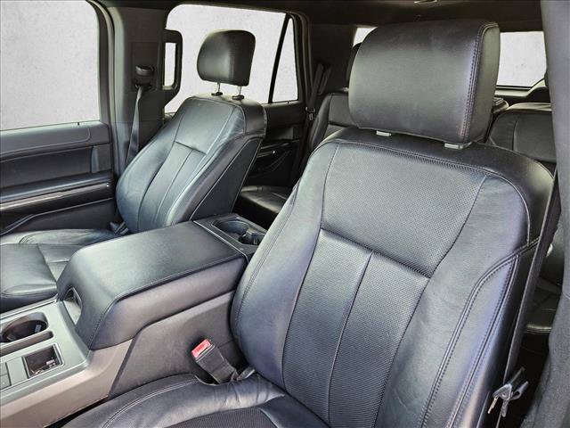Used 2018 Ford Expedition XLT w/ Equipment Group 201A RWD image 16