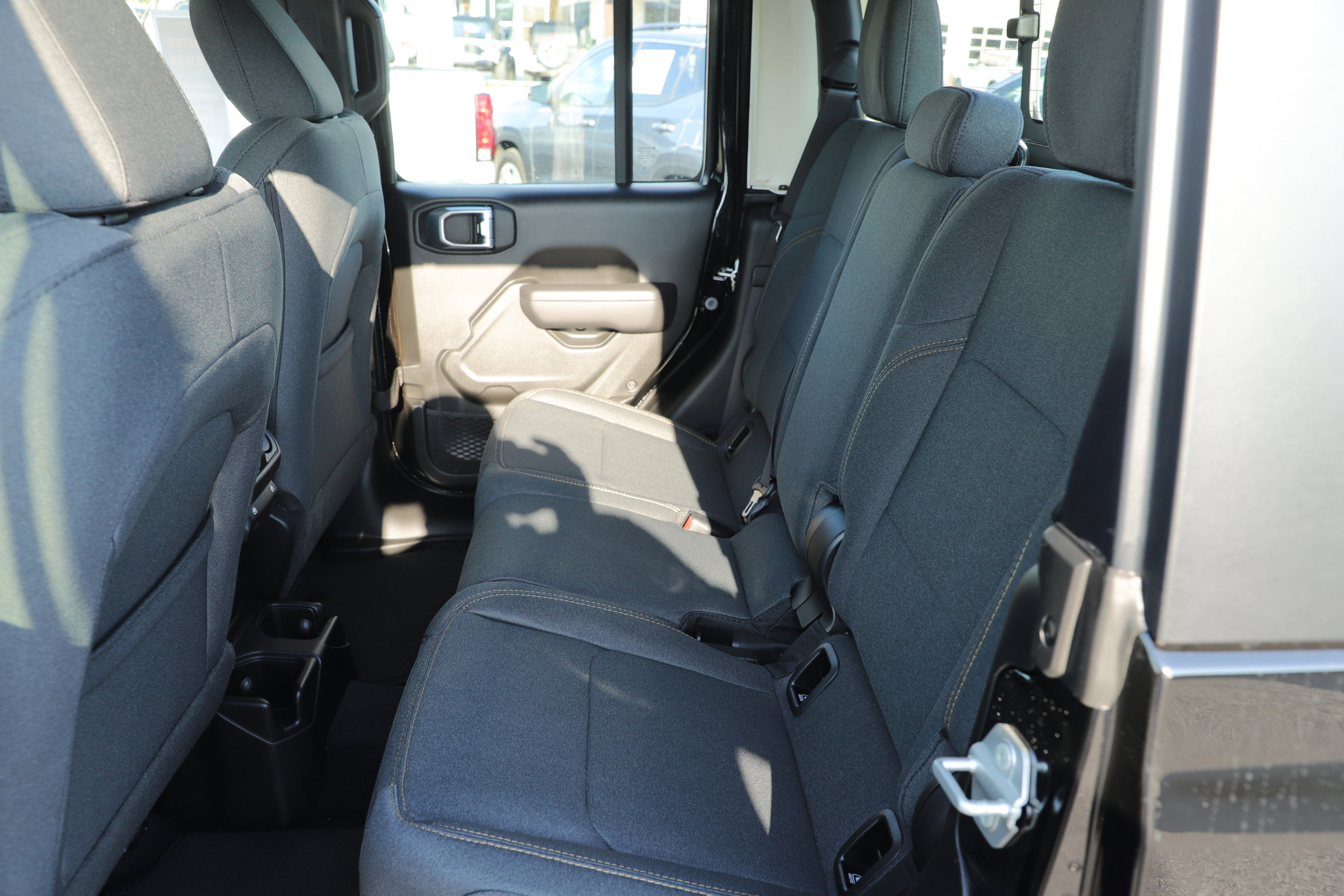 New 2025 Jeep Gladiator Sport image 27