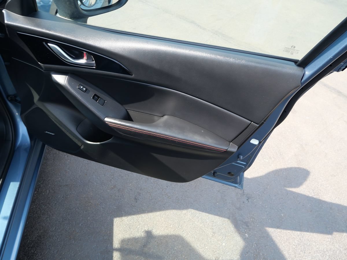Used 2014 MAZDA MAZDA3 s Touring FWD image 32