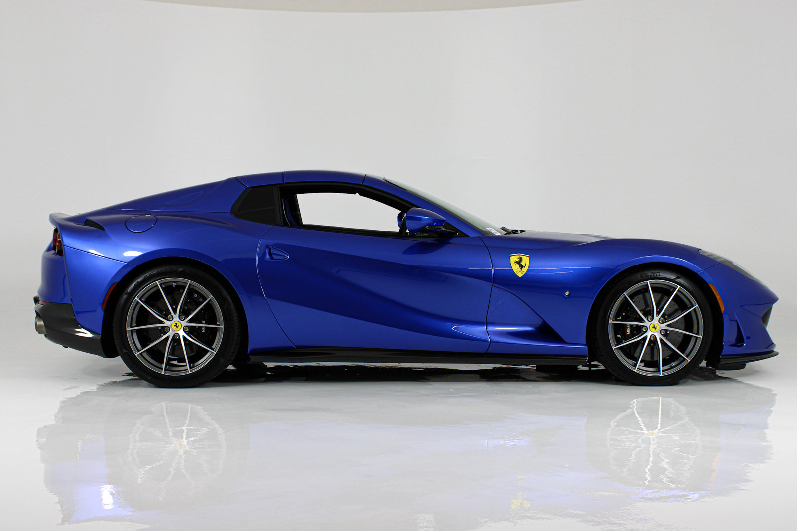 Certified 2022 Ferrari 812 GTS RWD image 42