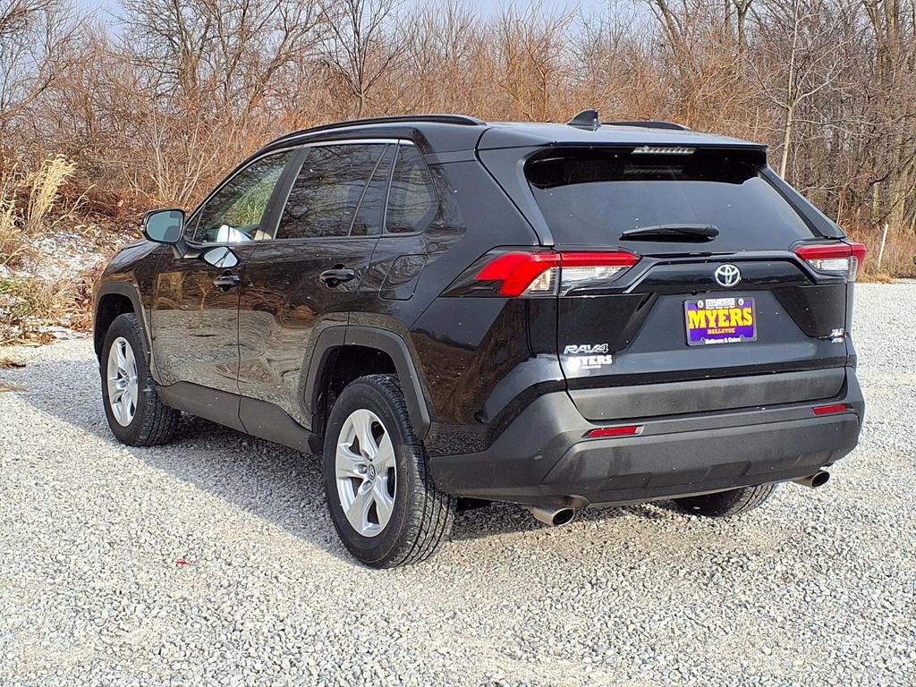 Used 2020 Toyota RAV4 XLE AWD/4WD image 30