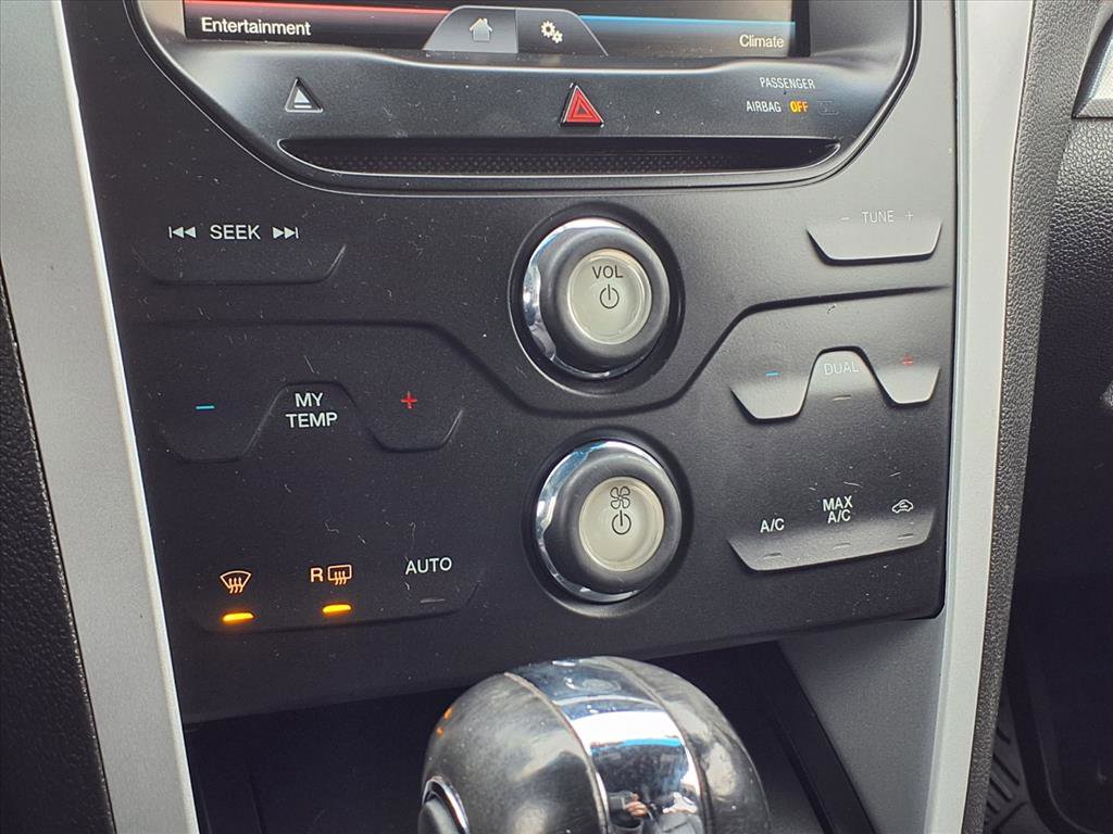 Used 2014 Ford Explorer XLT w/ Equipment Group 202A image 13