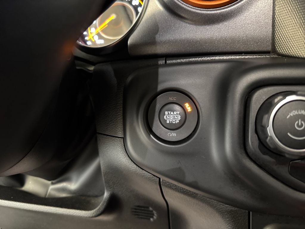Used 2023 Jeep Gladiator Mojave w/ Cold Weather Group AWD/4WD image 29