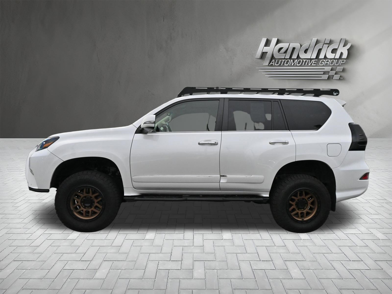 Used 2017 Lexus GX 460 AWD/4WD image 9