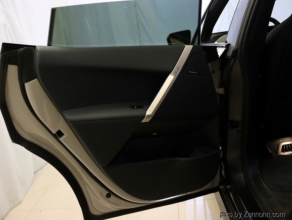 Used 2026 BMW iX xDrive45 w/ Premium Package image 30