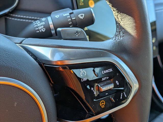 Used 2024 Jaguar XF R-Dynamic SE image 13