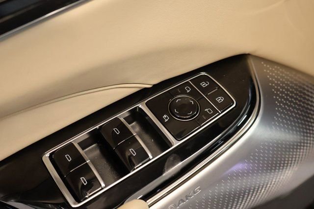 New 2026 Cadillac Lyriq V image 10