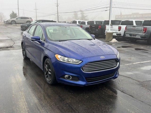 Used 2015 Ford Fusion SE w/ Equipment Group 202A image 3