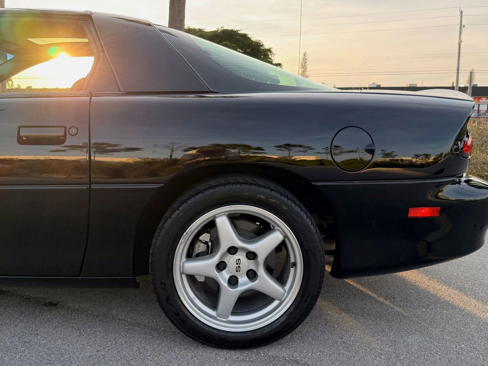 Used 1998 Chevrolet Camaro Z28 w/ SS Performance/Appearance Pkg image 31