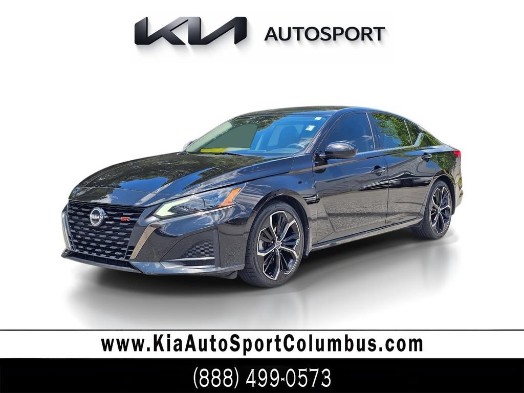 Used 2023 Nissan Altima 2.5 SR FWD image 1
