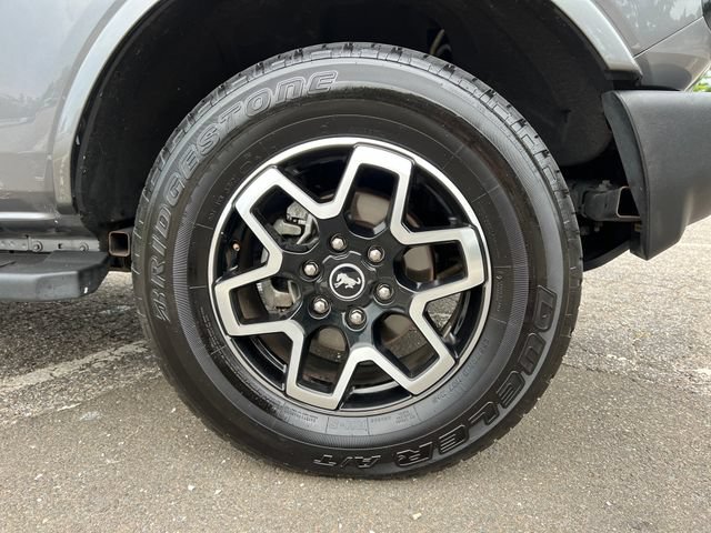 Used 2022 Ford Bronco Outer Banks AWD/4WD image 13