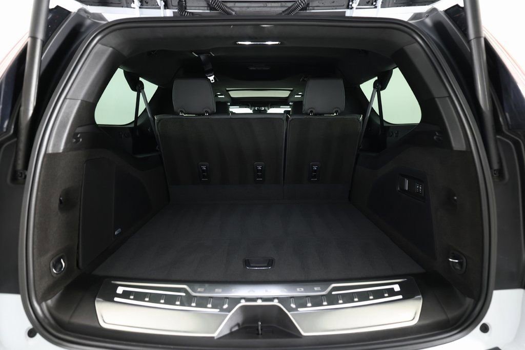 Used 2026 Cadillac Escalade ESV V image 13