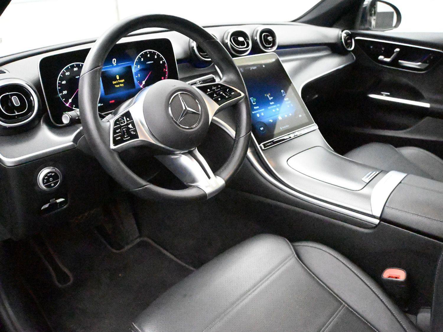 Used 2022 Mercedes-Benz C 300 4MATIC Sedan image 2
