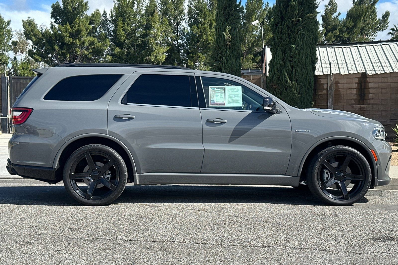 Used 2023 Dodge Durango R/T RWD image 3