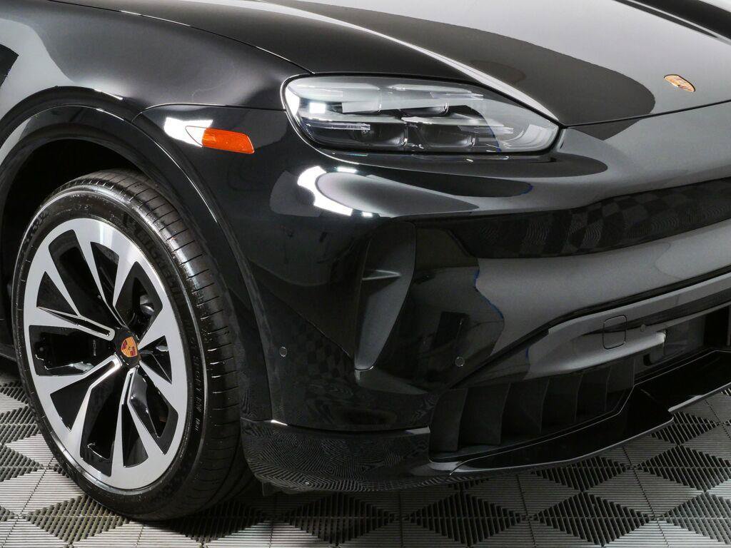 New 2026 Porsche Cayenne Electric AWD/4WD image 38