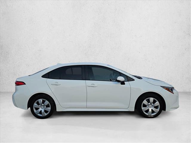 Certified 2022 Toyota Corolla LE FWD image 4