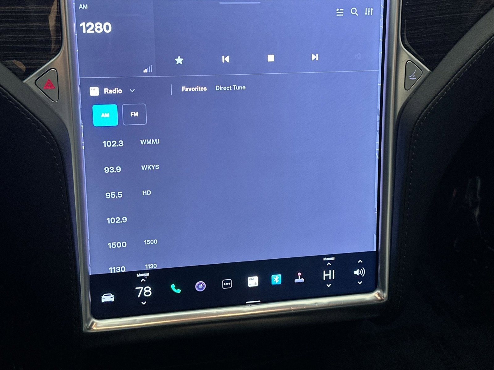 Used 2016 Tesla Model S 70 image 22