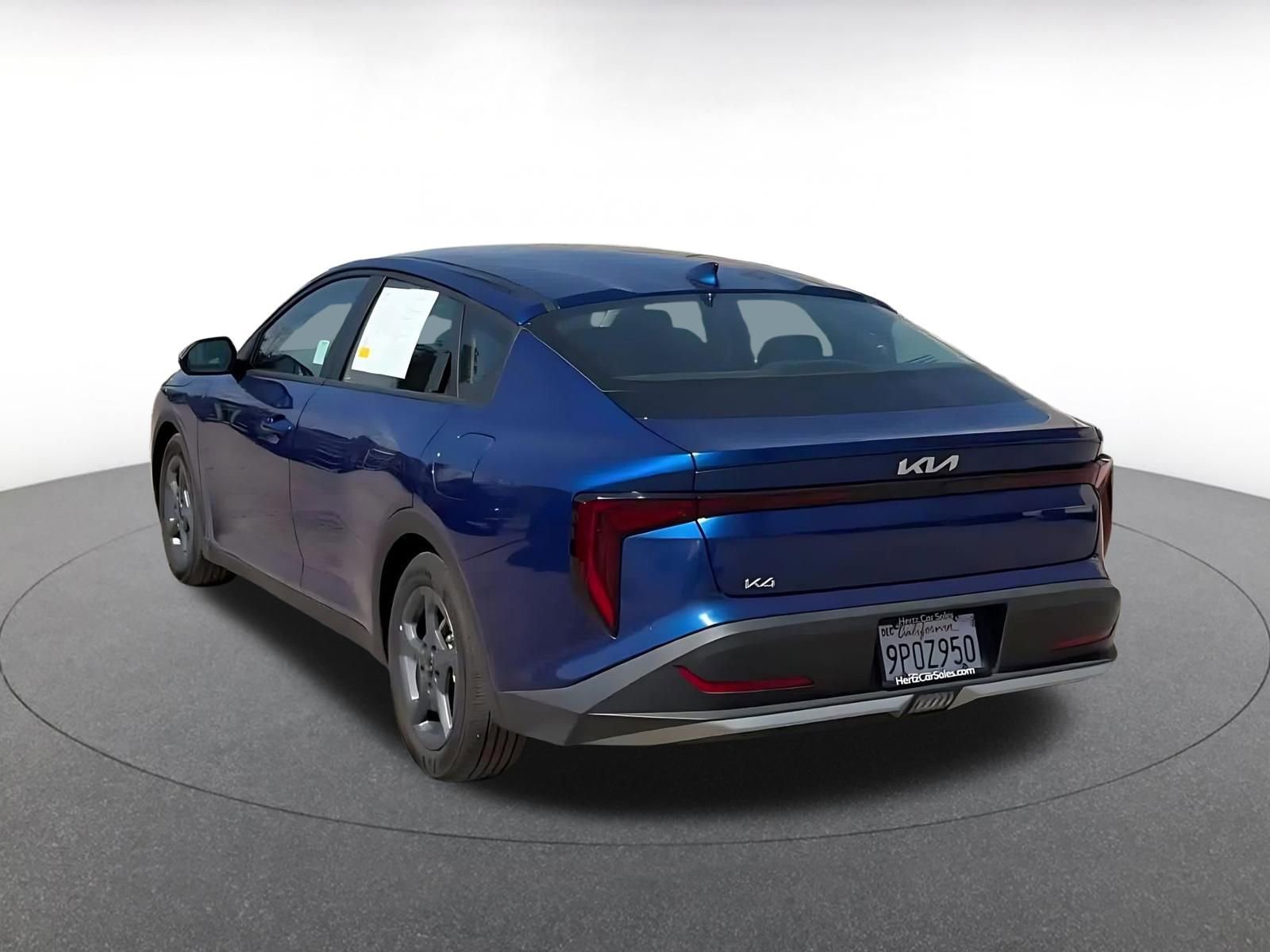 Used 2025 Kia K4 LXS image 11