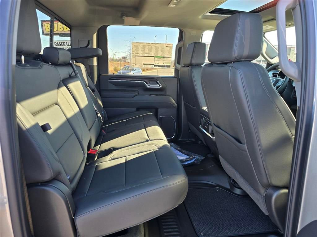 New 2026 GMC Sierra 2500 SLT w/ SLT Convenience Package image 12