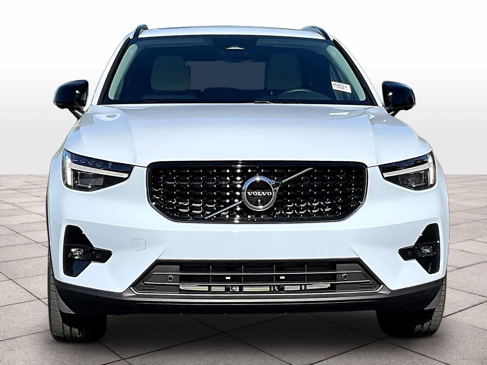 New 2026 Volvo XC40 B5 Plus w/ Protection Package Premier AWD/4WD image 5