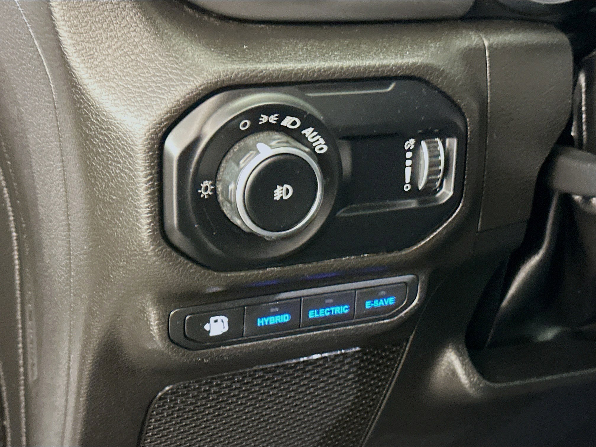 Used 2023 Jeep Wrangler Unlimited Rubicon 4xe w/ Cold Weather Group image 17