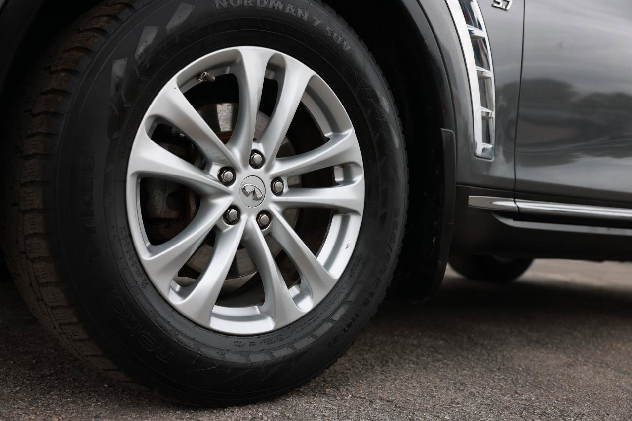 Used 2014 INFINITI QX70 image 30