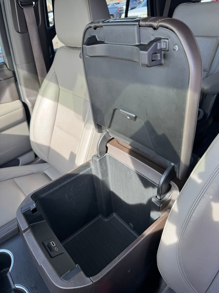 Used 2021 Chevrolet Tahoe Z71 w/ Z71 Off-Road Package image 23