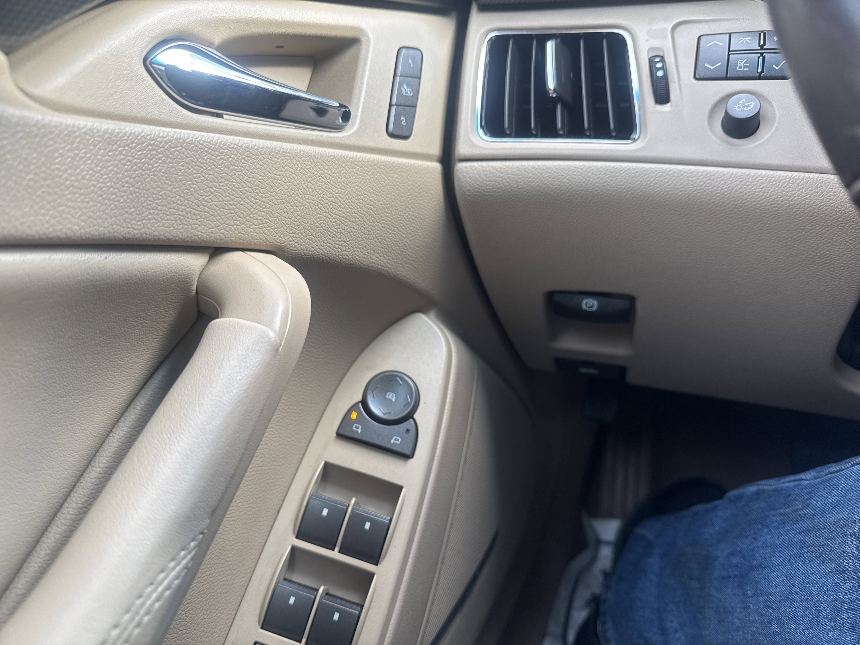 Used 2011 Cadillac CTS Sedan image 21