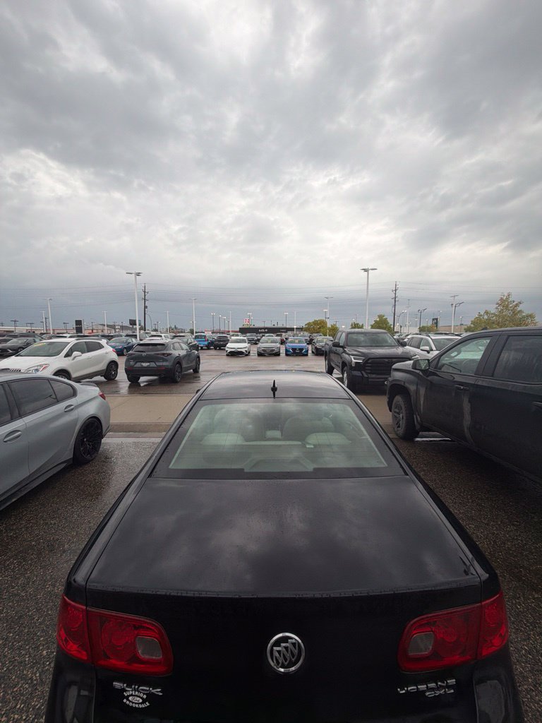 Used 2007 Buick Lucerne CXL w/ Luxury Package FWD image 3