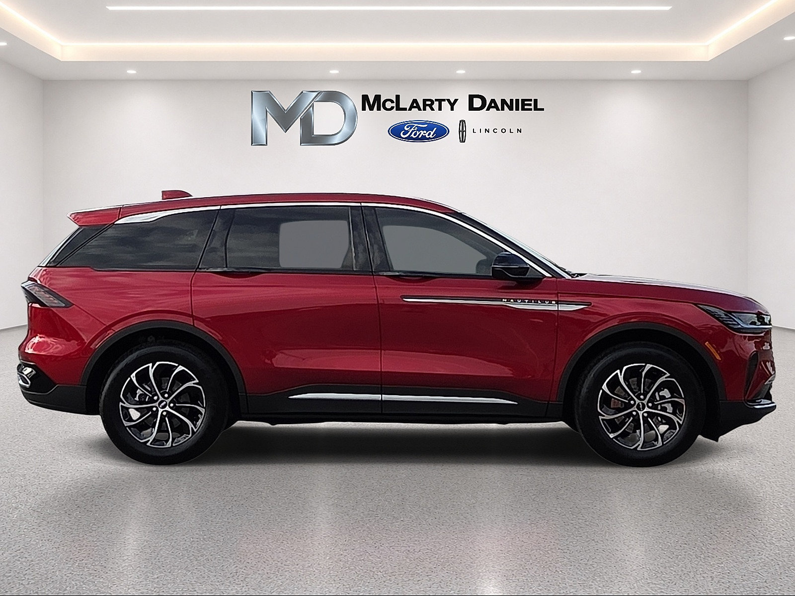 Used 2026 Lincoln Nautilus Premier w/ Equipment Group 102A AWD/4WD image 6