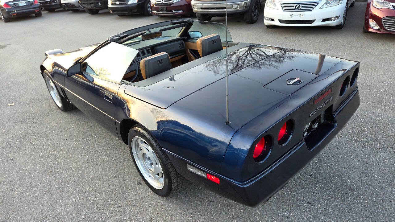 Used 1989 Chevrolet Corvette Convertible RWD image 12