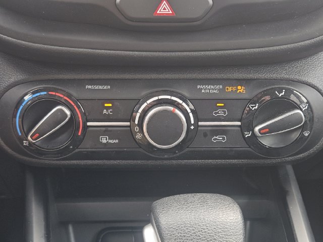 Used 2024 Kia Soul LX w/ LX Technology Package FWD image 19