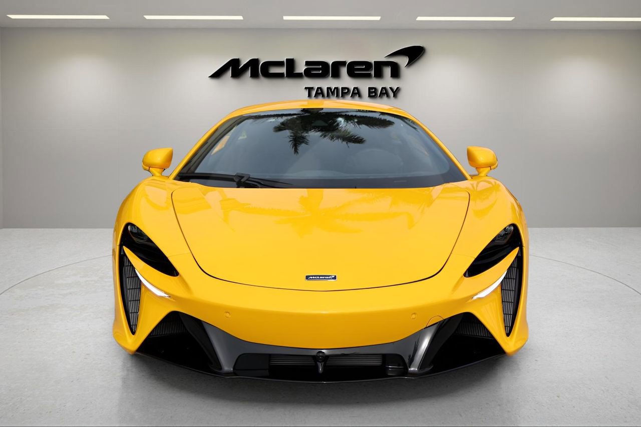 New 2026 McLaren Artura image 7