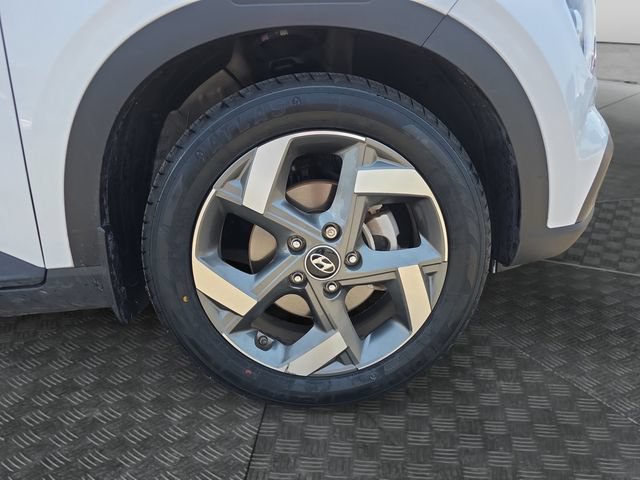 Used 2022 Hyundai Venue SEL FWD image 38