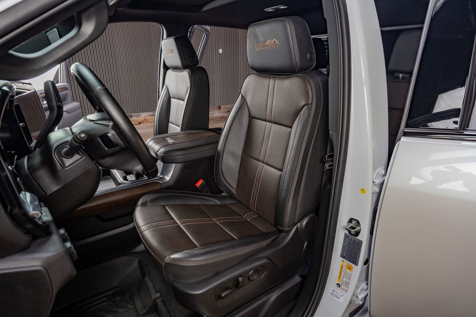 Used 2025 Chevrolet Silverado 2500 High Country w/ Technology Package image 31