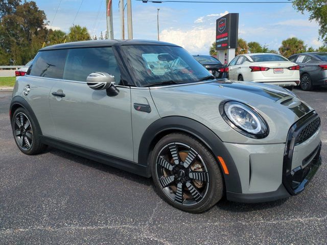 Used 2022 MINI Cooper S FWD image 2
