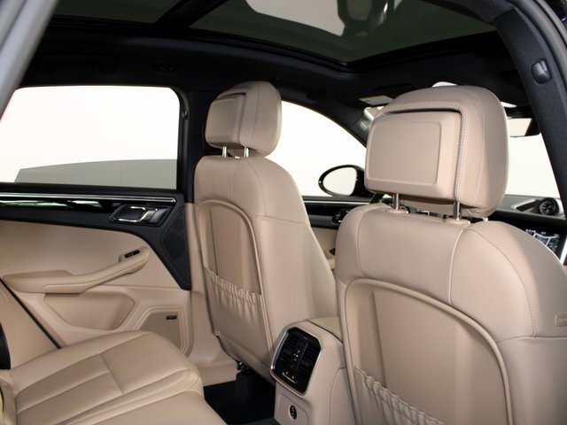 New 2025 Porsche Macan image 25