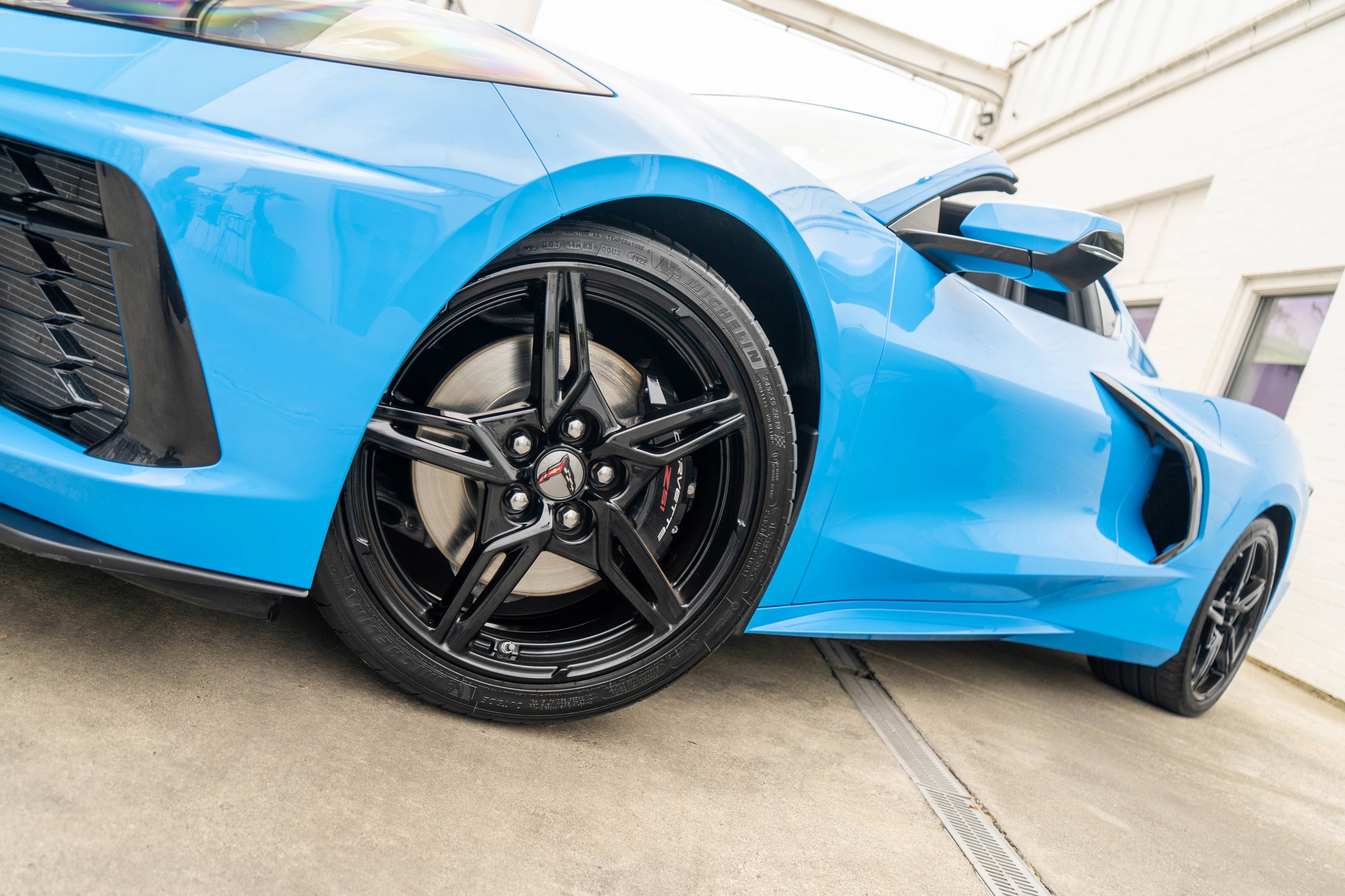 Used 2023 Chevrolet Corvette Stingray Coupe w/ Z51 Performance Package RWD image 4
