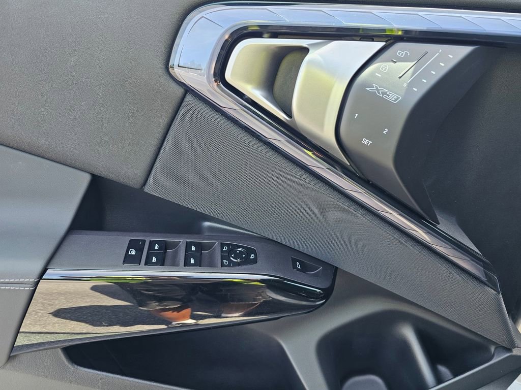 Used 2026 BMW X3 xDrive30 w/ Premium Package image 17